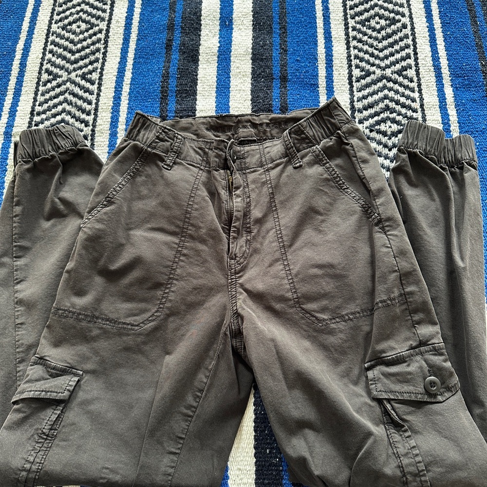 American Eagle Outfitters Gray Cargo Pants Durable Cotton
